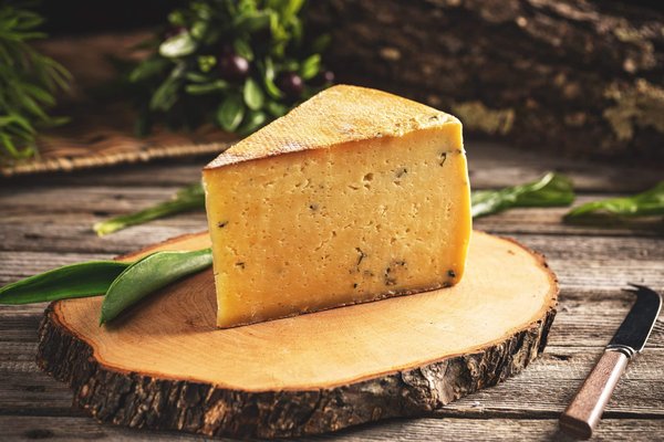 Que savoir sur l'affinage du jambon pata negra bellota AOP jabugo ?